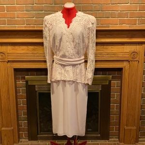 EUC sz 11/12 blush pink lace and chiffon dress